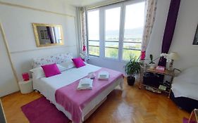 Teja Apartment